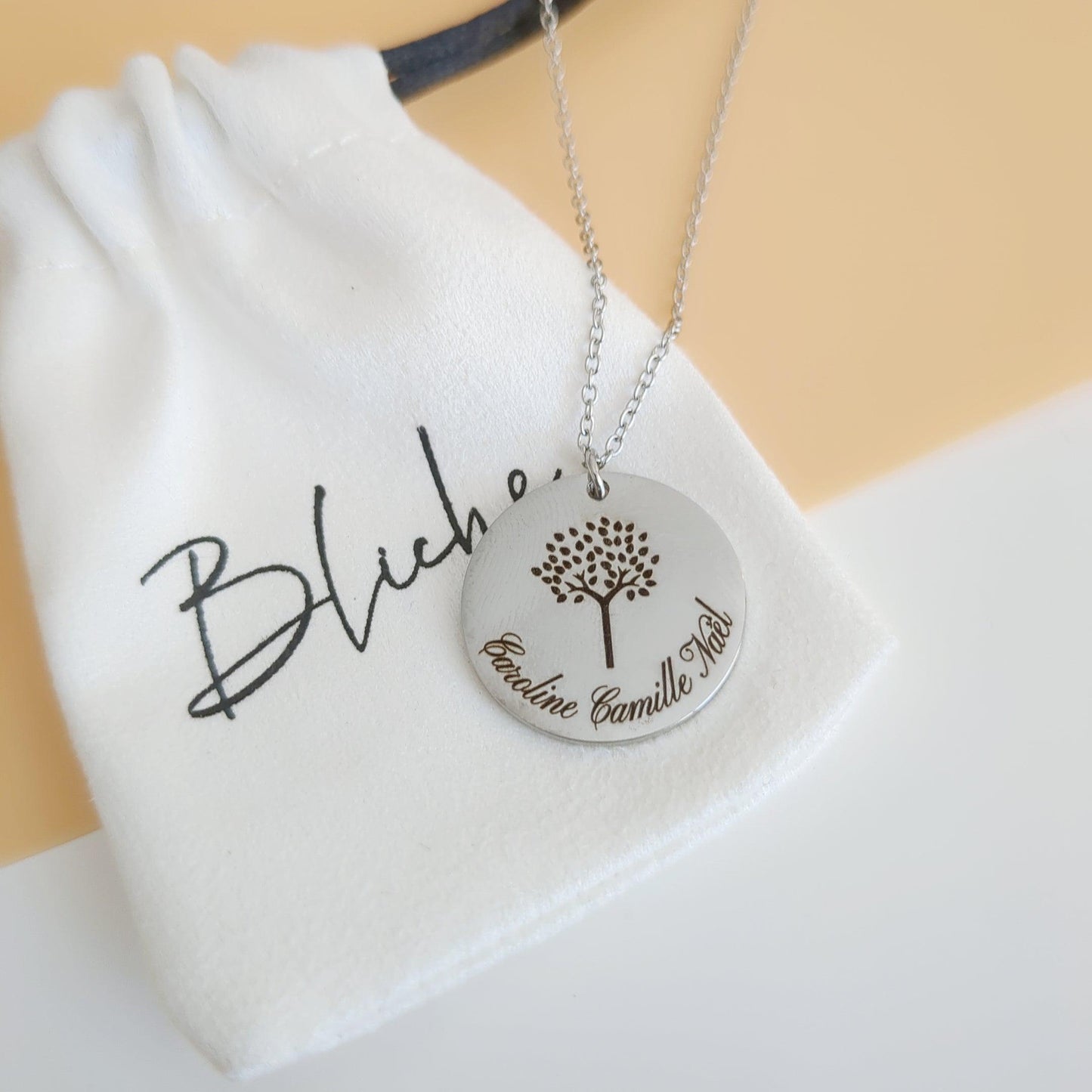 Collier à graver avec arbre de vie