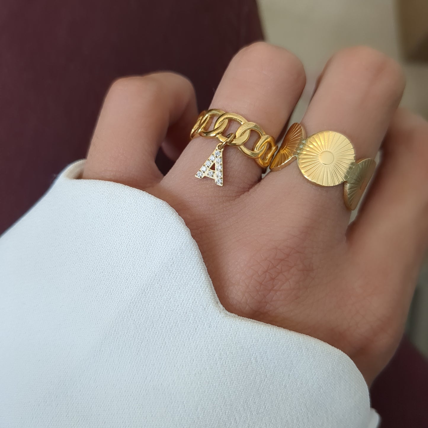 Bague avec lettre zircon