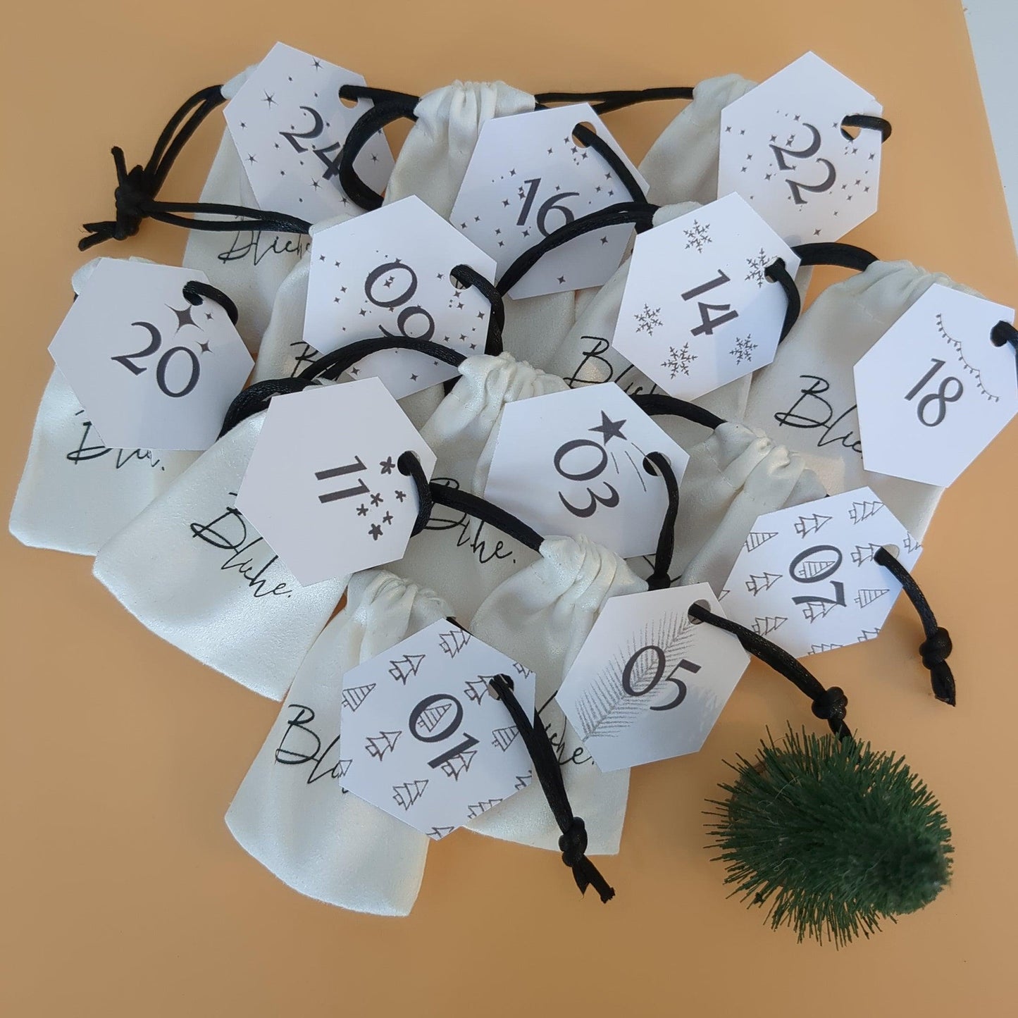 Calendrier de l'avent ♡ 12 Cases ♡ 12 Bijoux
