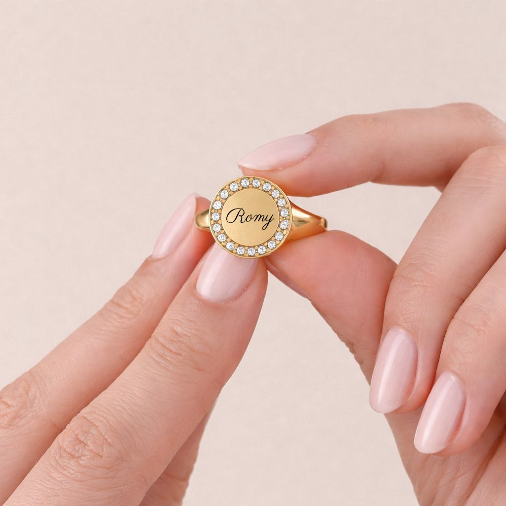 Bague chevalière avec zircons