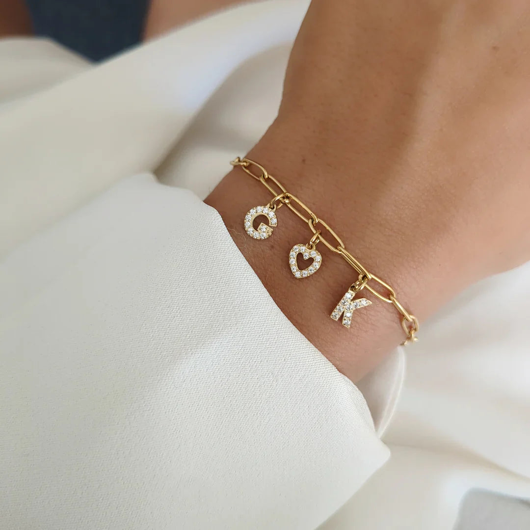 bracelet lettre personnalisé avec initiale en acier inoxydable