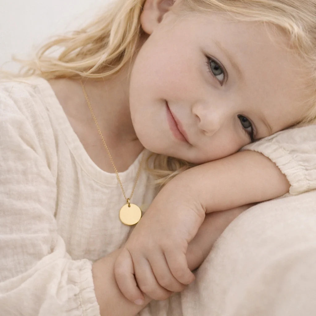 collier pendentif enfant personnalisé avec prénom gravé