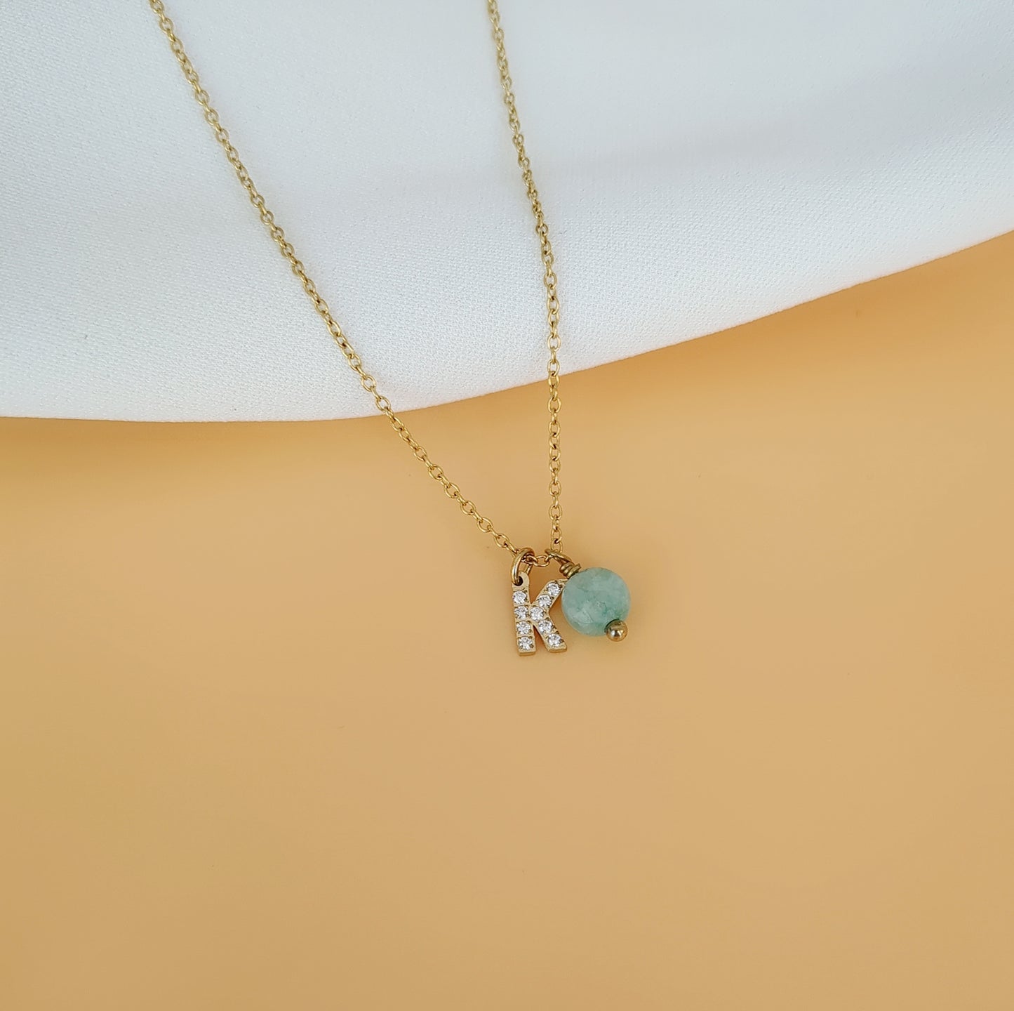 Collier avec lettre Zircon et pierre - Bliche