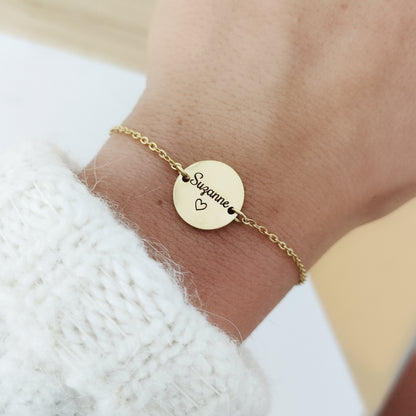 Bracelet personnalisé avec médaille à graver