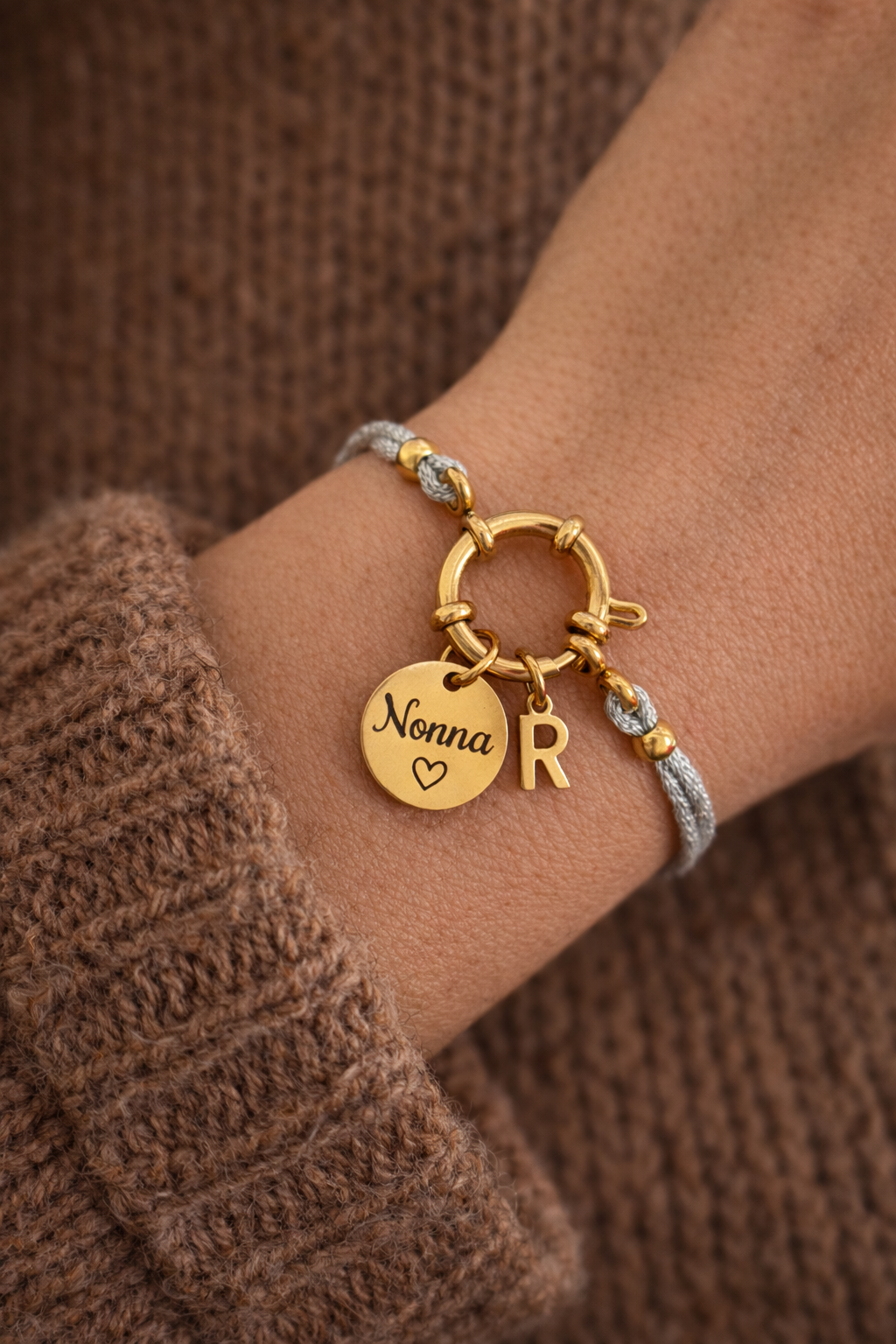 Bracelet personnalisé femme – Médaille prénom gravée – Cadeau maman, mamie, marraine