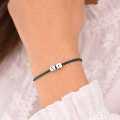 Bracelet avec perles cubes à personnaliser