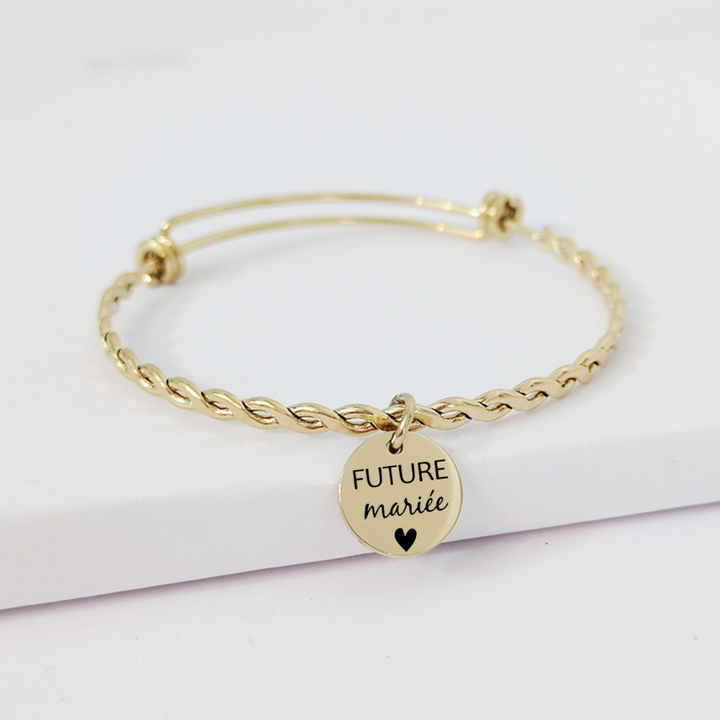 Bracelet jonc personnalisé jonc tressé pour evjf avec médaille à graver