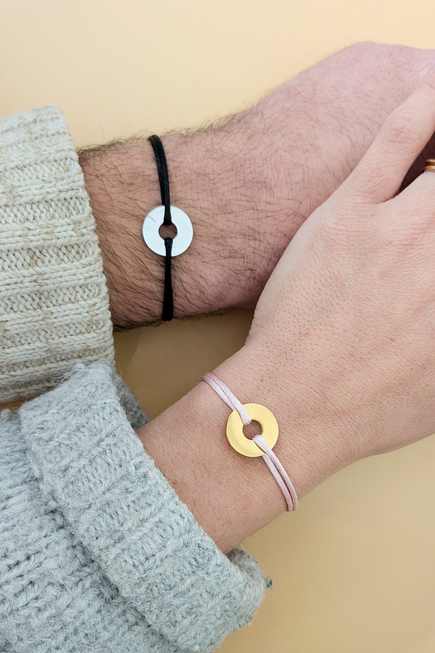 Duo de bracelets personnalisés médailles gravées - Cadeau couple