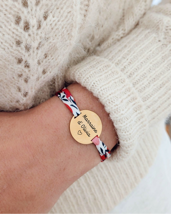 Bracelet personnalisé en cordon liberty avec médaille à graver