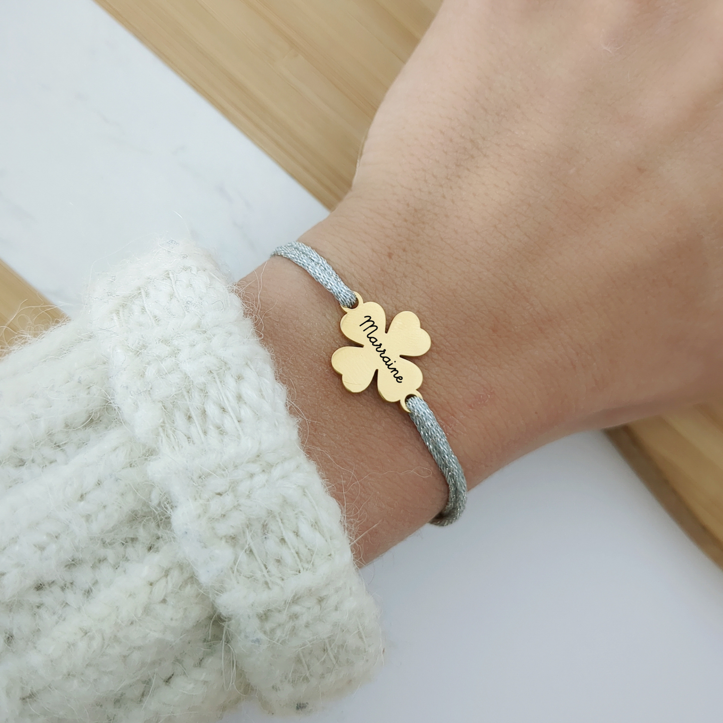 Bracelet personnalisé liberty avec trèfle à graver - Cadeau personnalisé femme