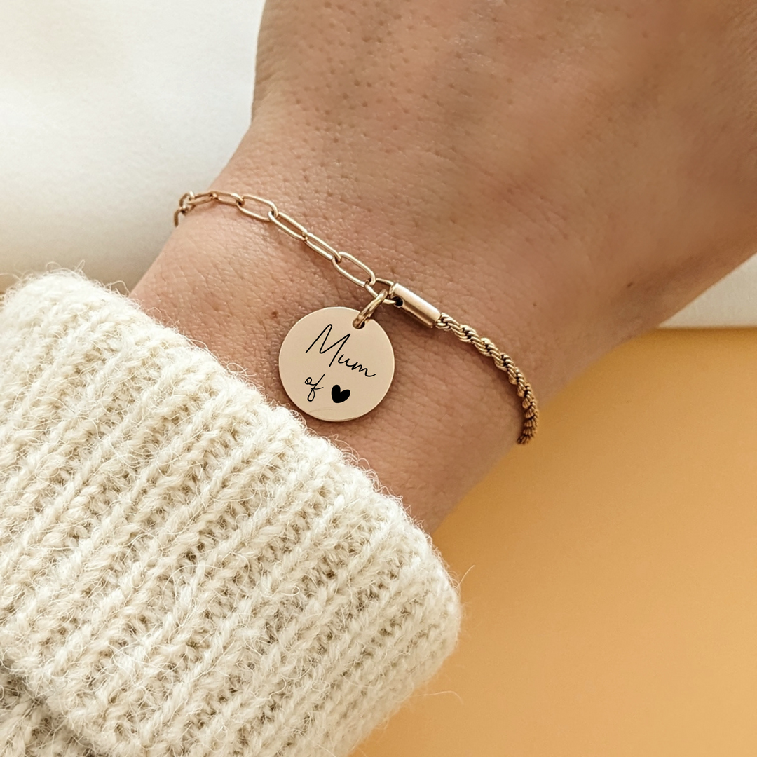 Bracelet personnalisé avec chaîne twistée et médaille à graver - Cadeau personnalisé femme
