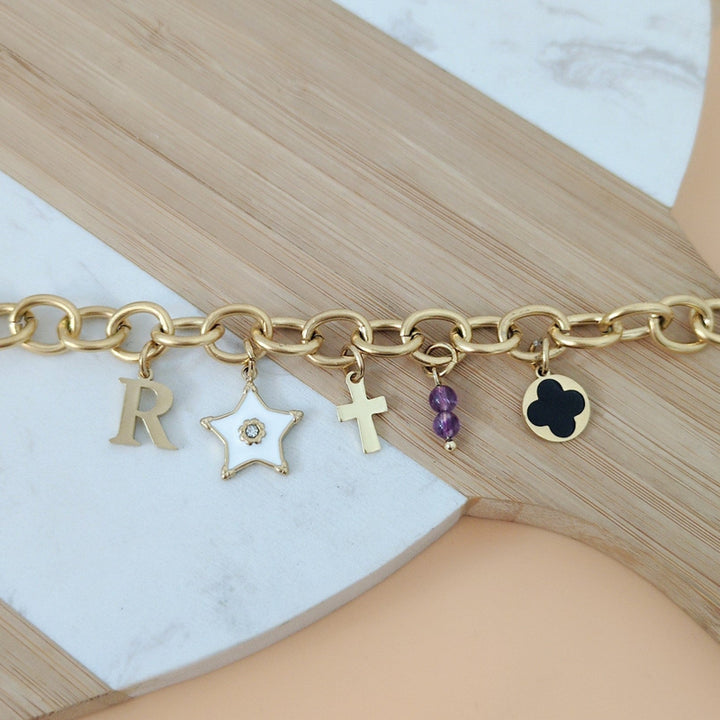 Bracelet grosse maille avec charms