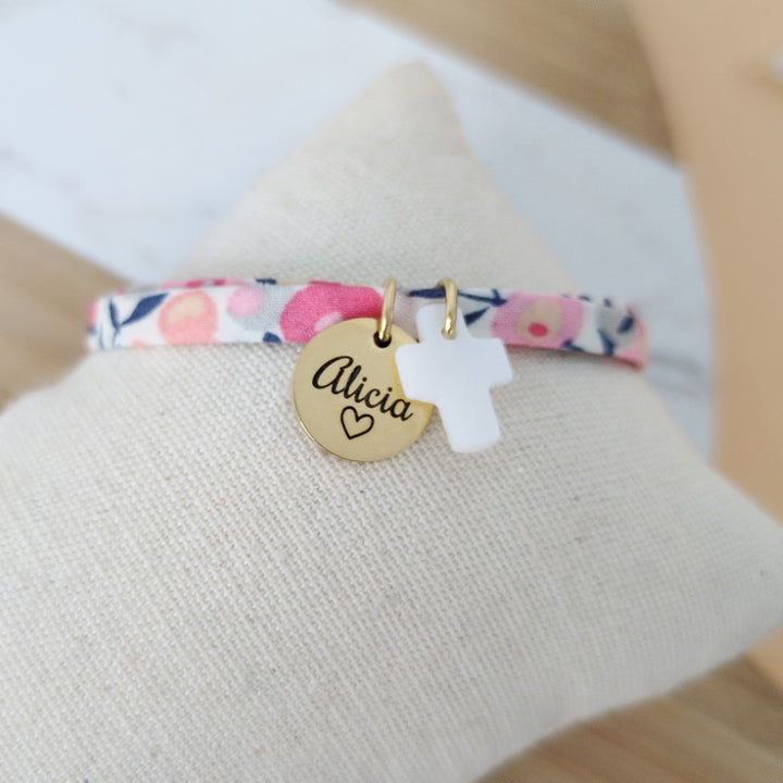 Bracelet Liberty personnalisé avec médaille à graver et croix