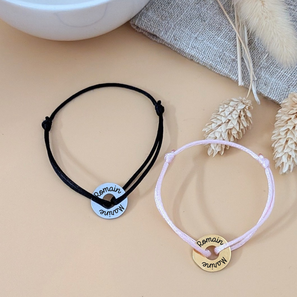 Duo de bracelets personnalisés avec médailles gravées en acier inoxydable