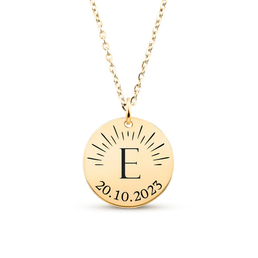 Collier avec initiale et date