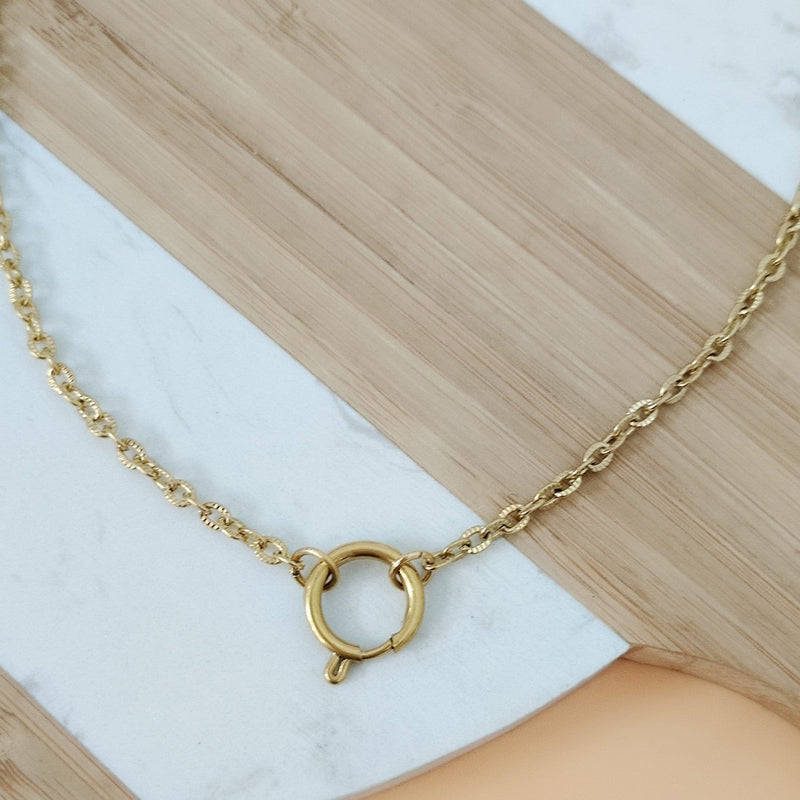 Base Collier Maillons Travaillés – détail gravure