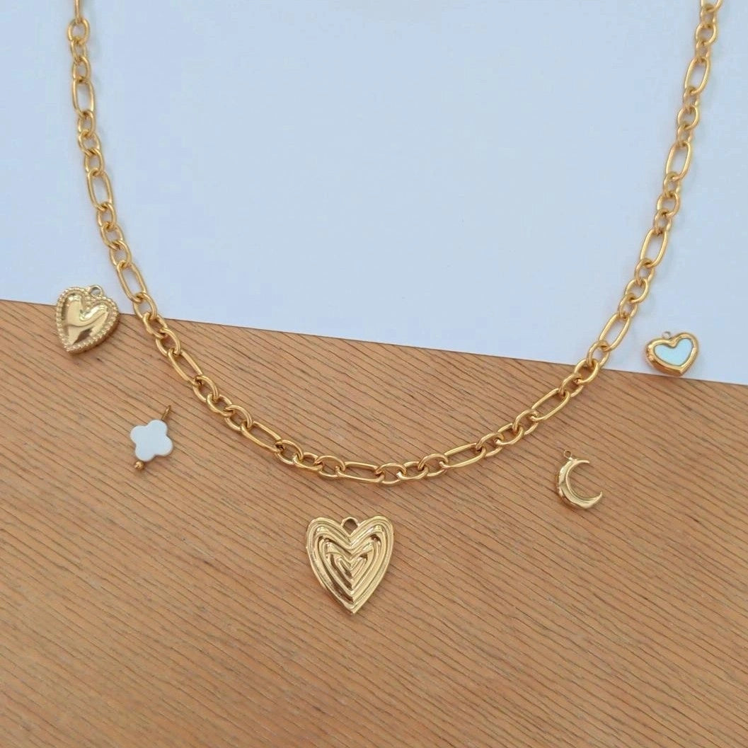 Collier avec maillon satellite