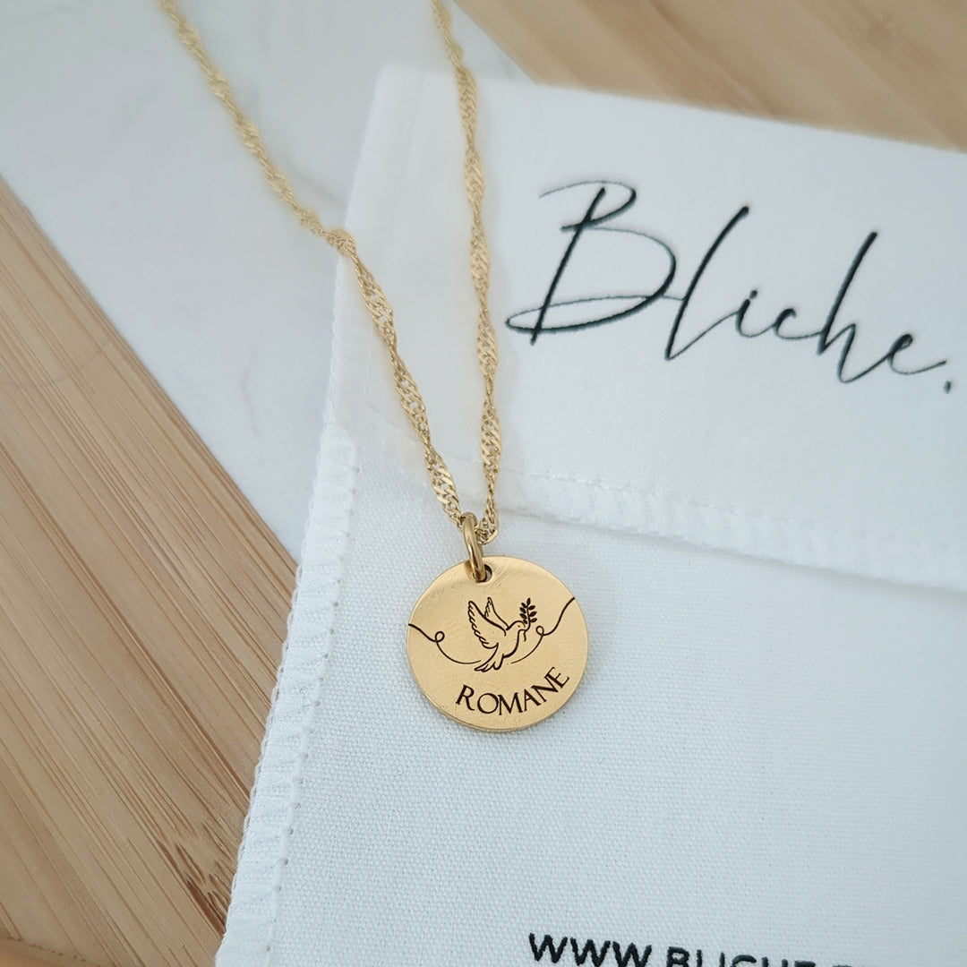 Collier personnalisé femme colombe gravée en acier inoxydable – cadeau naissance personnalisé idéal