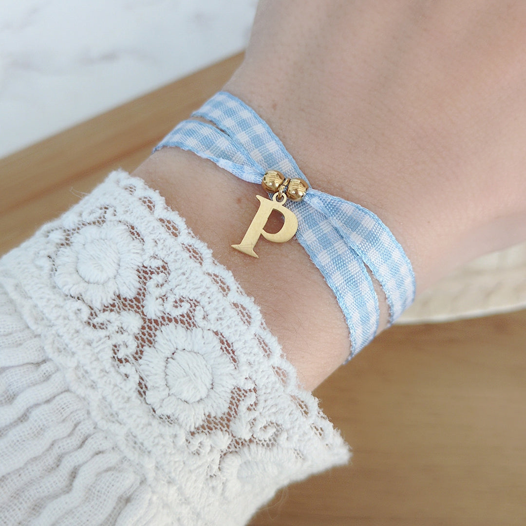 Bracelet avec initiale à personnaliser – détail gravure