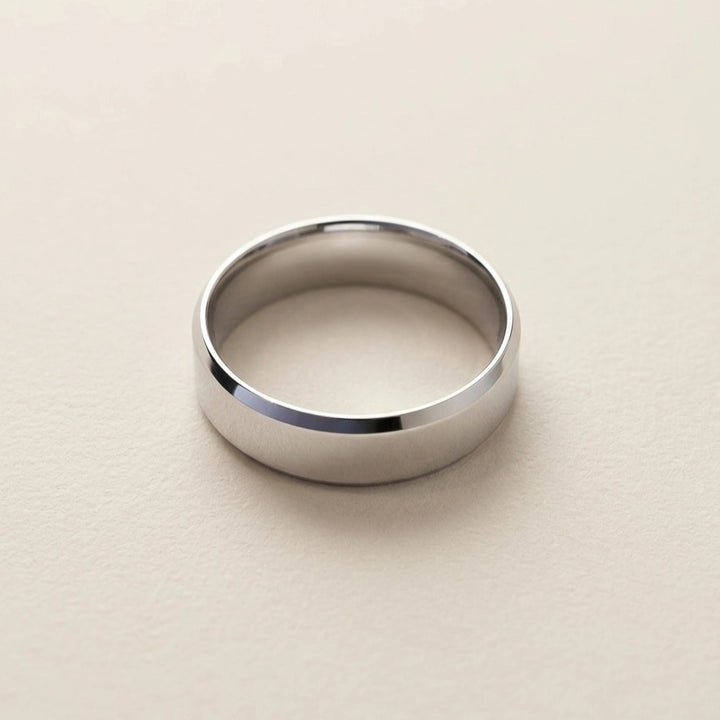 Bague homme 6mm personnalisée argent vue de dessus — Bliche