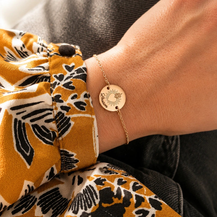 Bracelet chaîne fine or rose médaille cœur sacré gravée prénom cadeau baptême communion Bliche