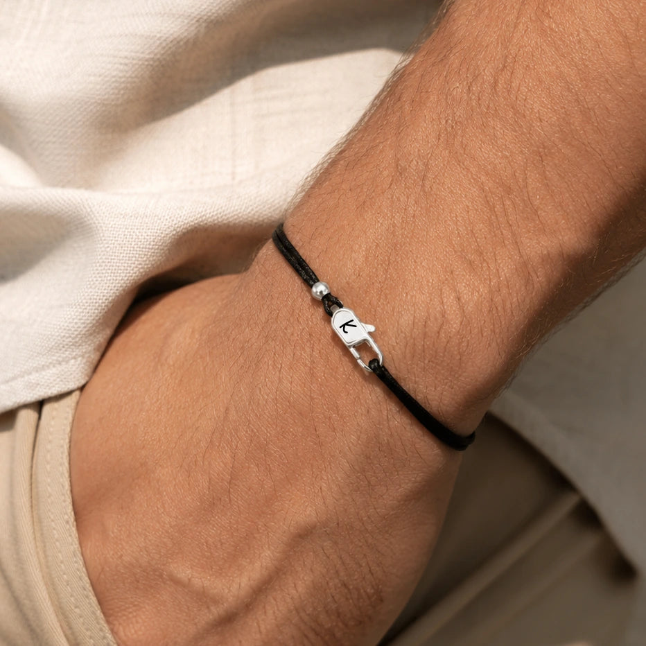 Bracelet homme cordon fermoir mousqueton argenté gravé initiale personnalisé Bliche