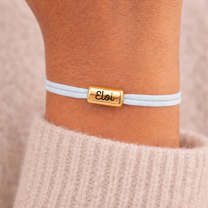 Bracelet à graver cordon double à médaille ; c&