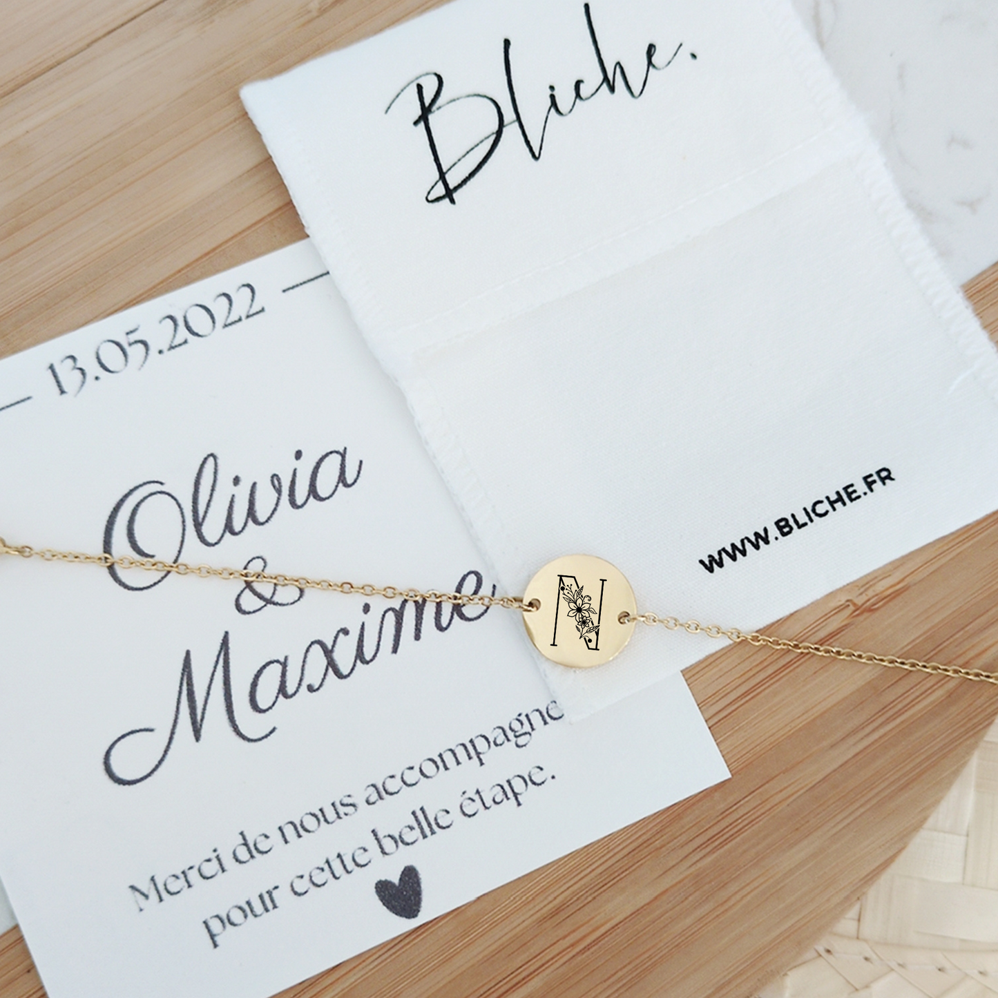 Pack Invités n5 : Bracelet chaîne avec lettre fleurie