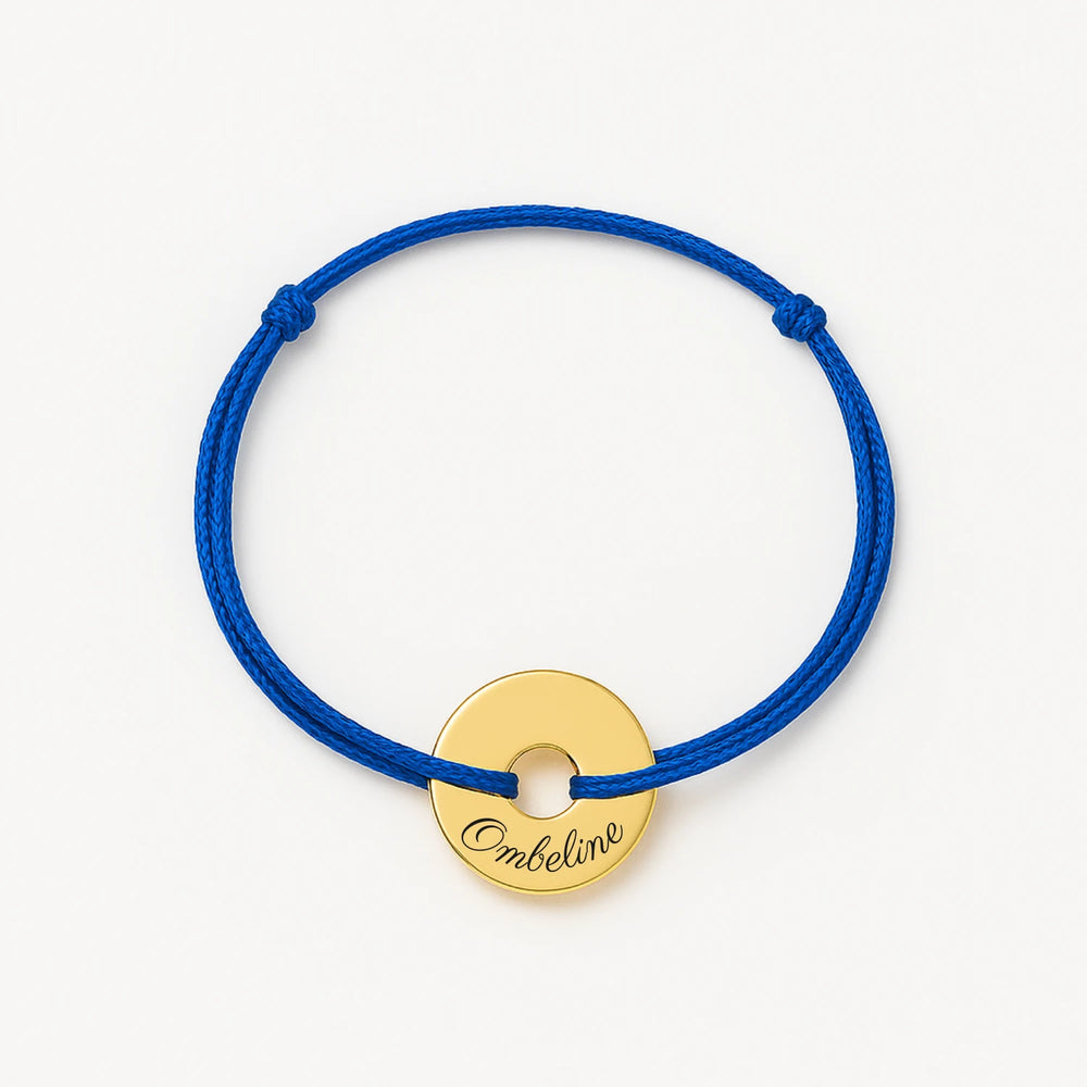 Bracelet homme cordon bleu roi médaille anneau dorée gravée prénom personnalisé à plat Bliche