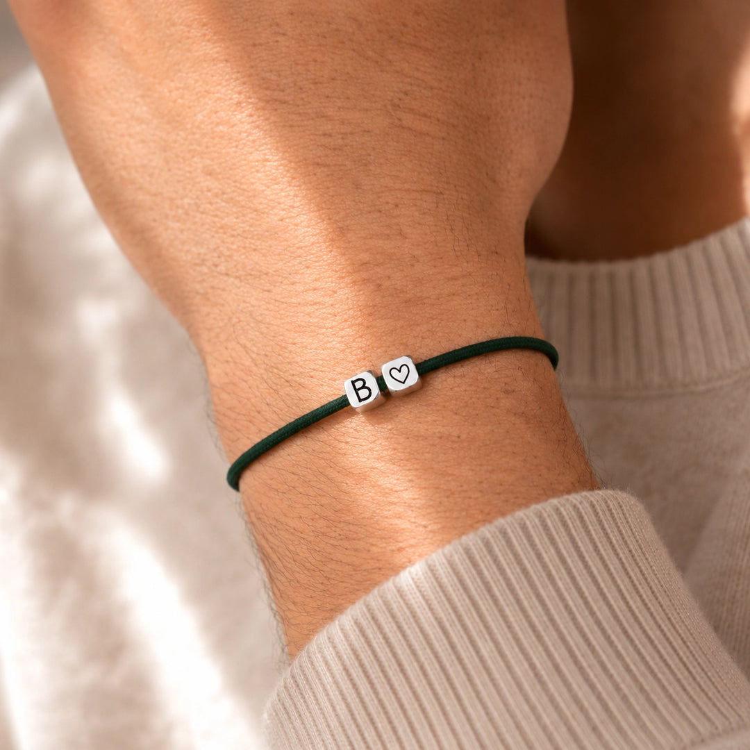 Bracelet homme personnalisé cordon avec perles cubes gravées en acier inoxydable
