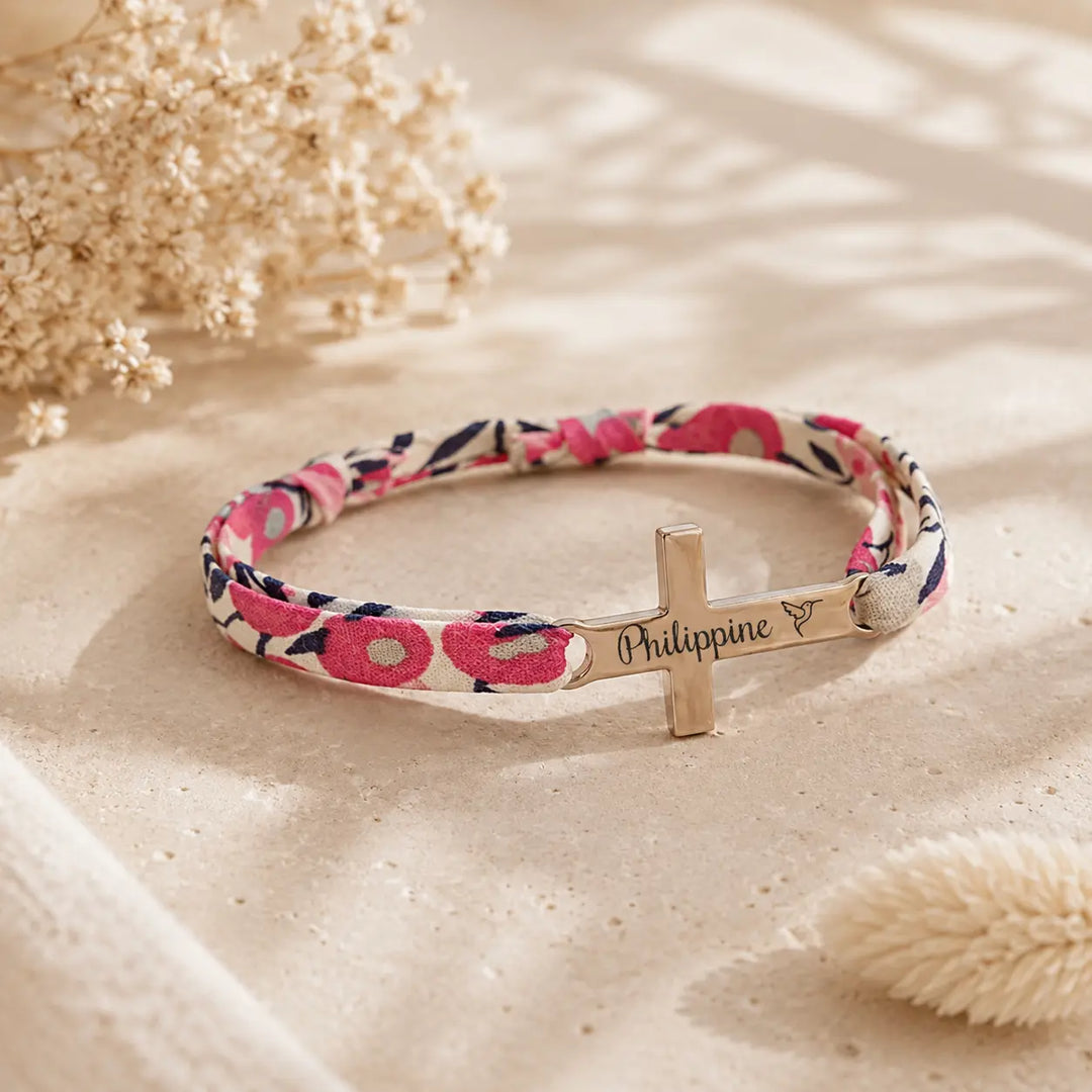 Croix gravée or rose