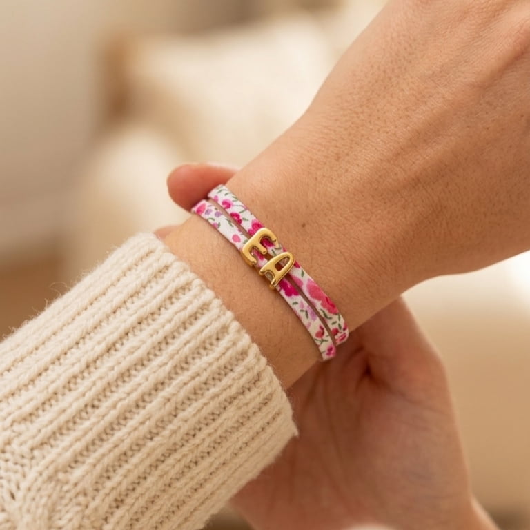 Bracelet liberty personnalisé initiales dorées prénom sur cordon tissu coloré Bliche