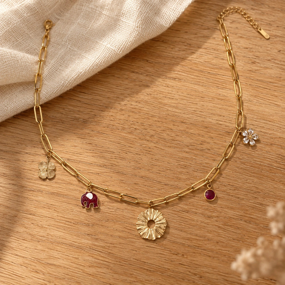 Collier maillons avec charms personnalisé femme et pendentifs dorés — pierres, symboles et médaille gravée