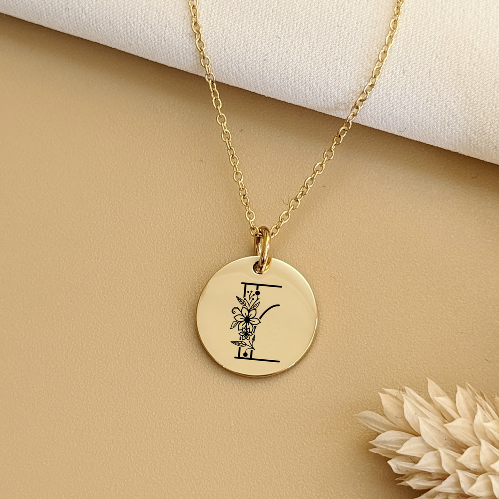 Collier à graver avec lettre florale - Bliche