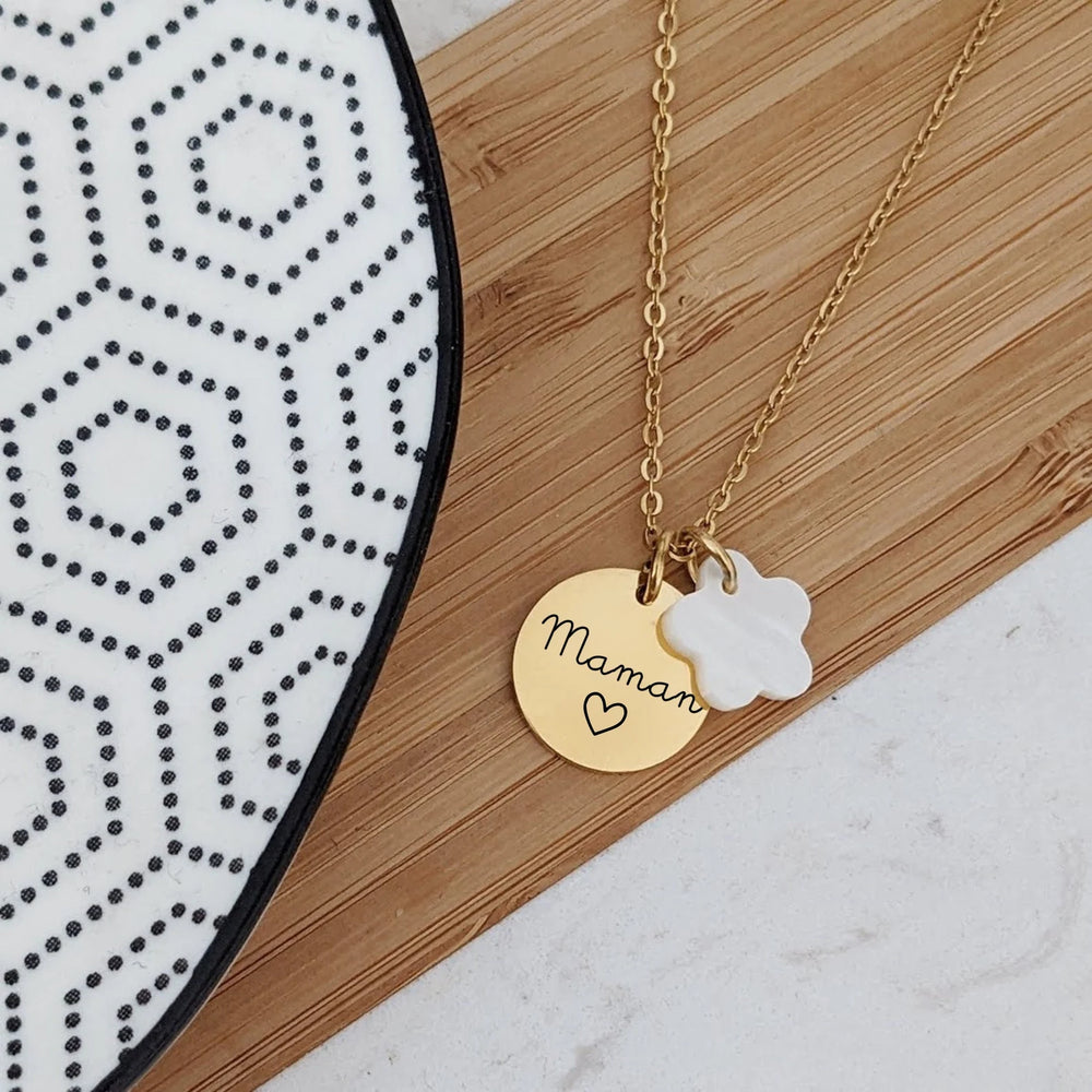 Collier personnalisable avec médaille et nacre fleur - Bliche