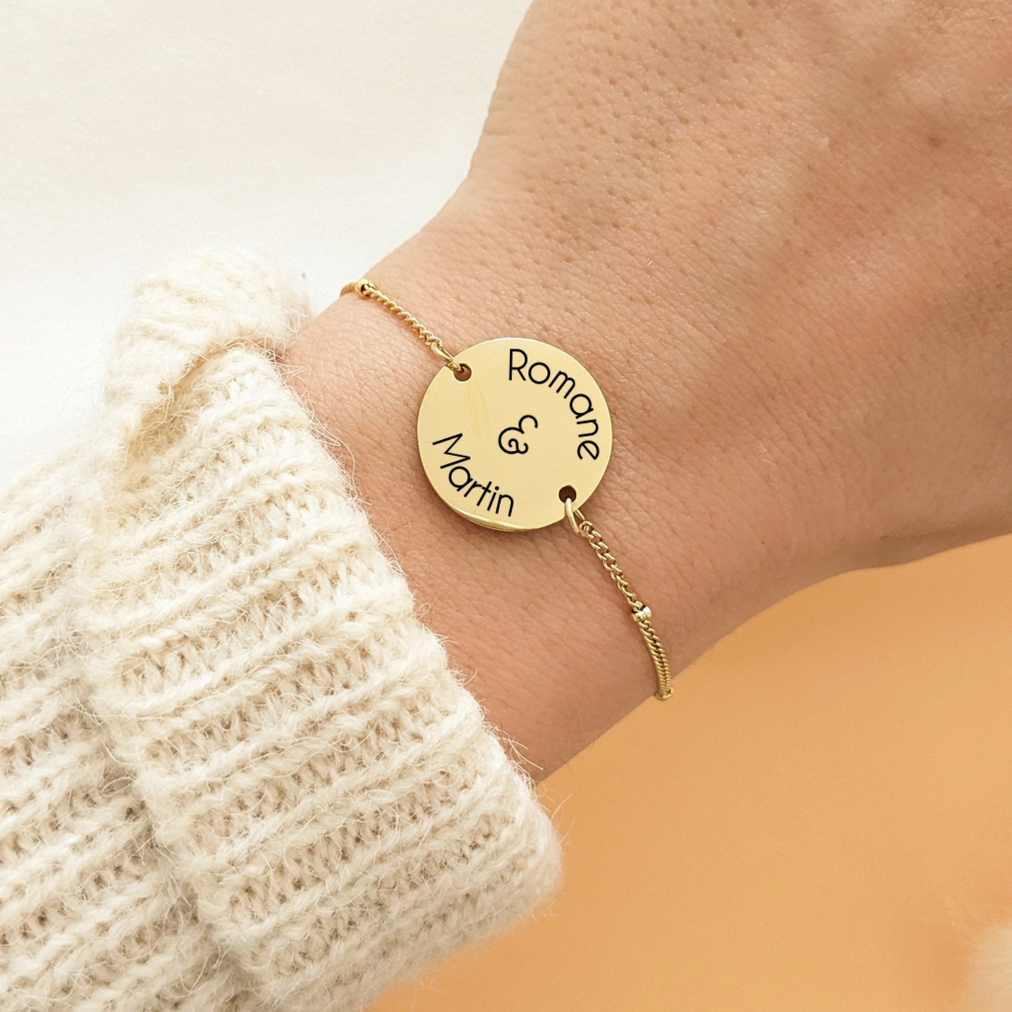 Bracelet avec médaille à graver et chaîne perlée