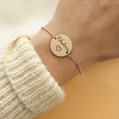 Bracelet avec médaille à graver et chaîne perlée