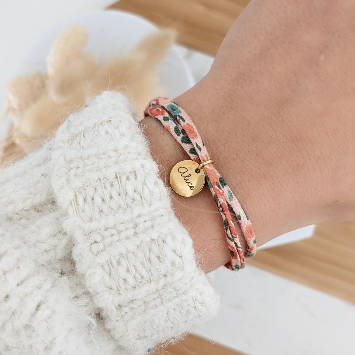 Bracelet personnalisé en Liberty avec médaille or