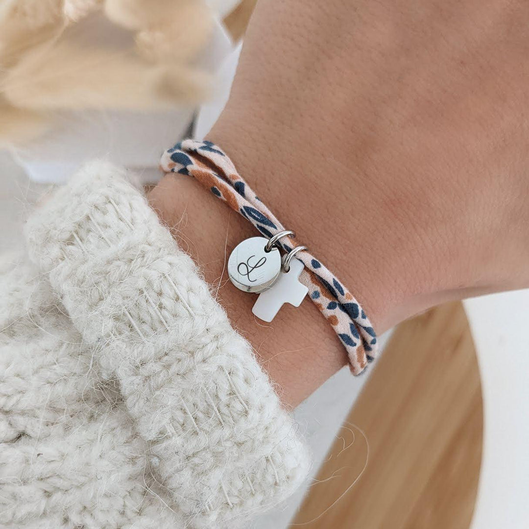 Bracelet Liberty avec médaille à graver et croix - Bliche