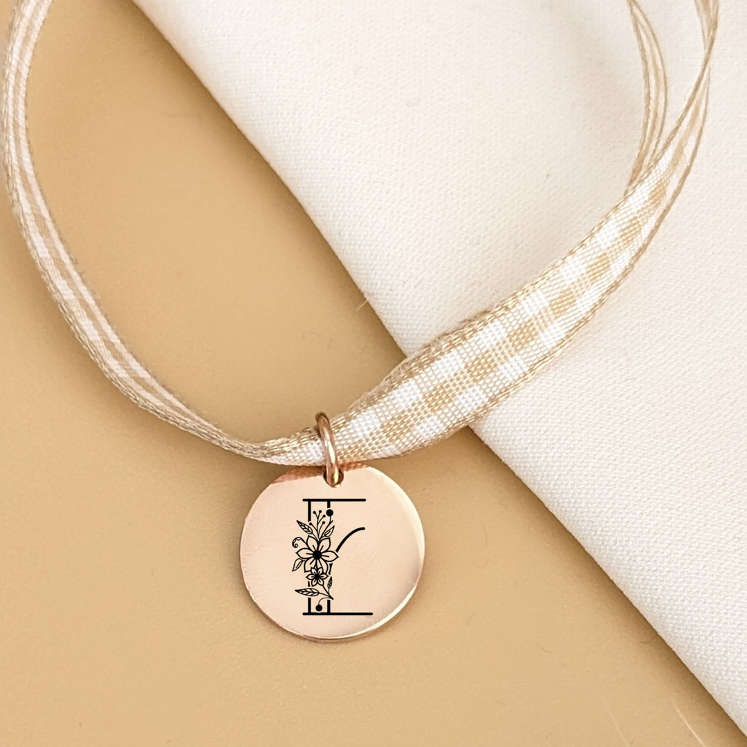 Bracelet vichy avec lettre florale - Bliche